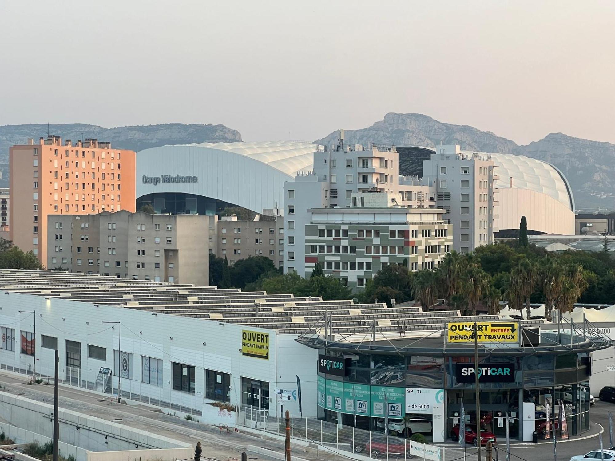 Appartement 2 Chambre Et Grand Sejour 100M2 A 5 Min Du Stade Velodrome Marseilles Buitenkant foto