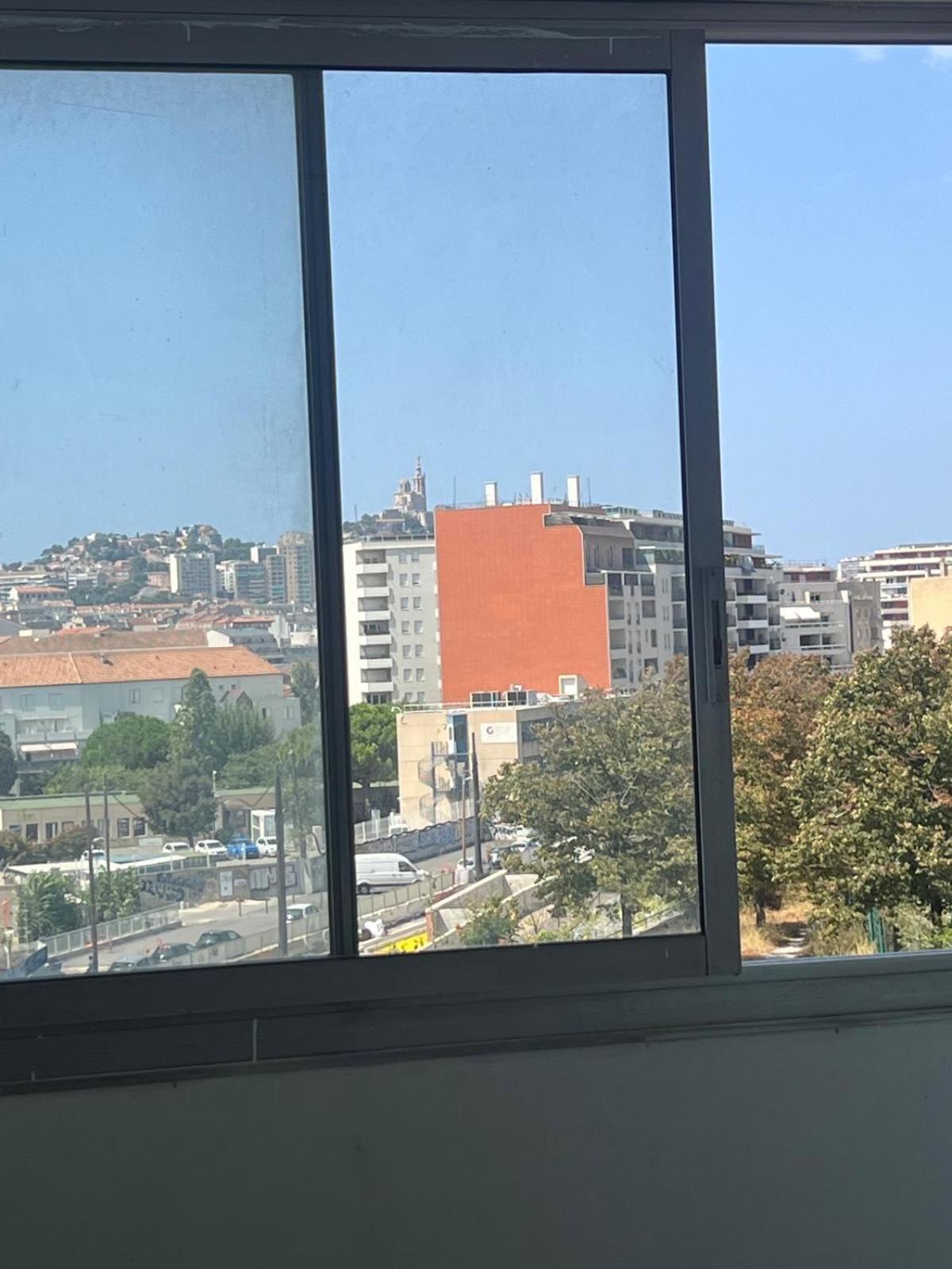 Appartement 2 Chambre Et Grand Sejour 100M2 A 5 Min Du Stade Velodrome Marseilles Buitenkant foto